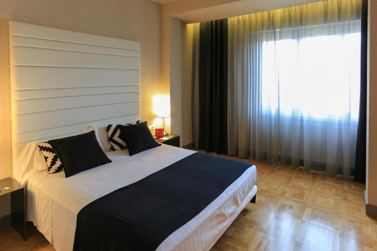 Habitus Hotel Leyre Παμπλόνα Εξωτερικό φωτογραφία