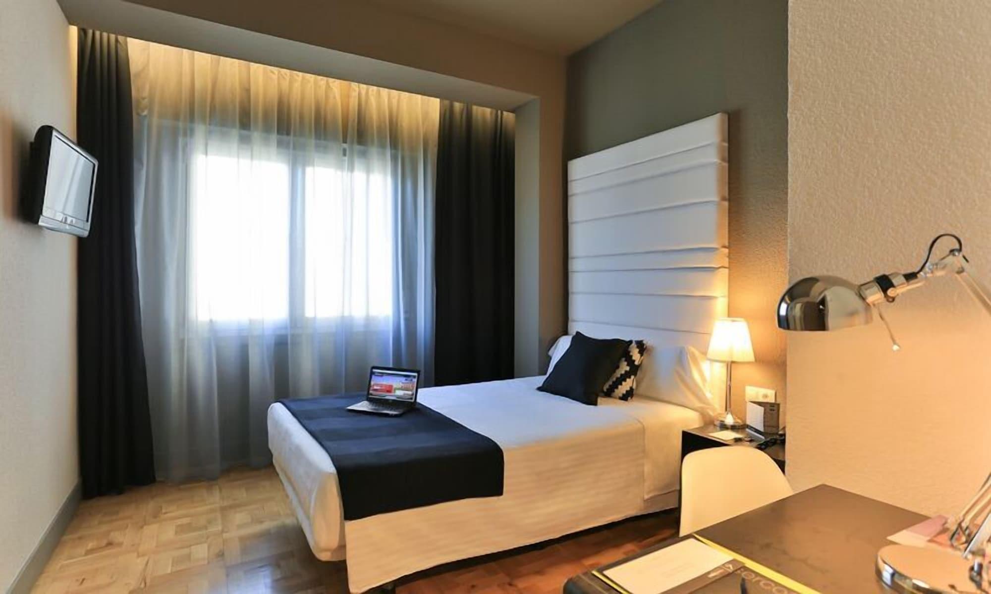 Habitus Hotel Leyre Παμπλόνα Εξωτερικό φωτογραφία