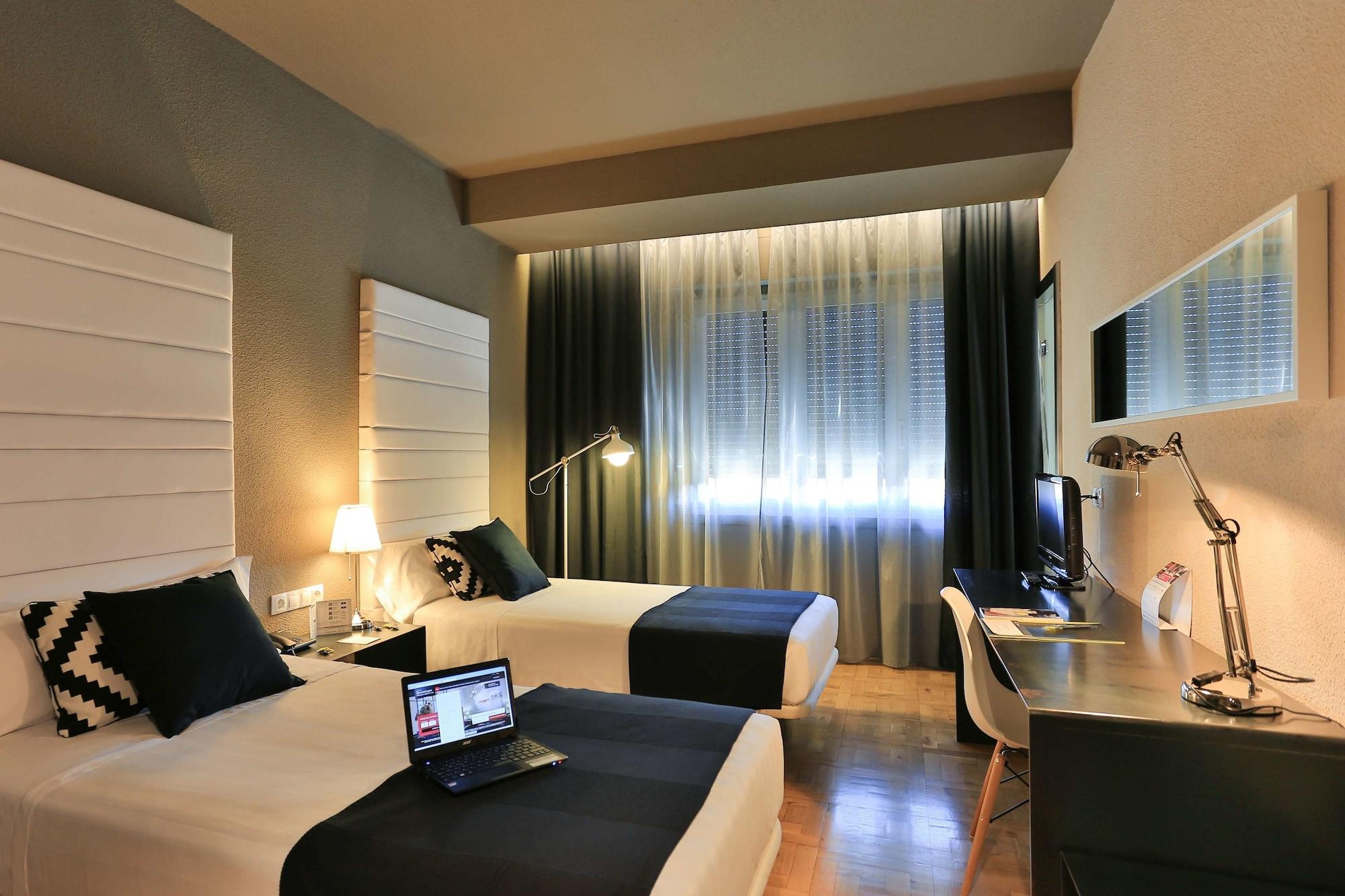 Habitus Hotel Leyre Παμπλόνα Εξωτερικό φωτογραφία