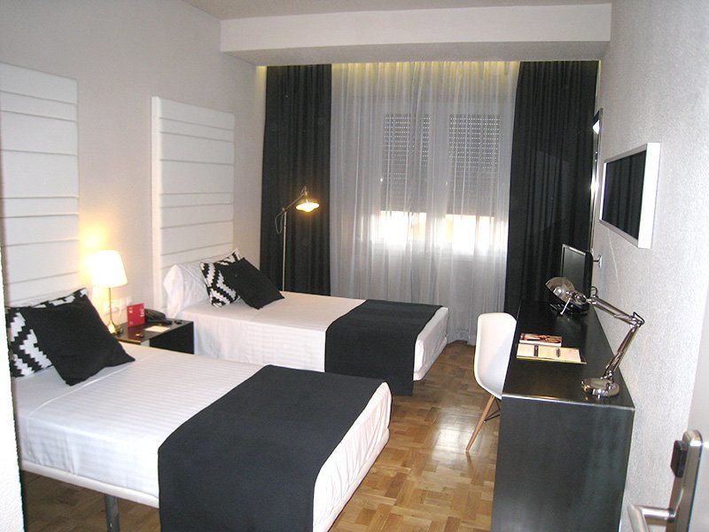 Habitus Hotel Leyre Παμπλόνα Εξωτερικό φωτογραφία